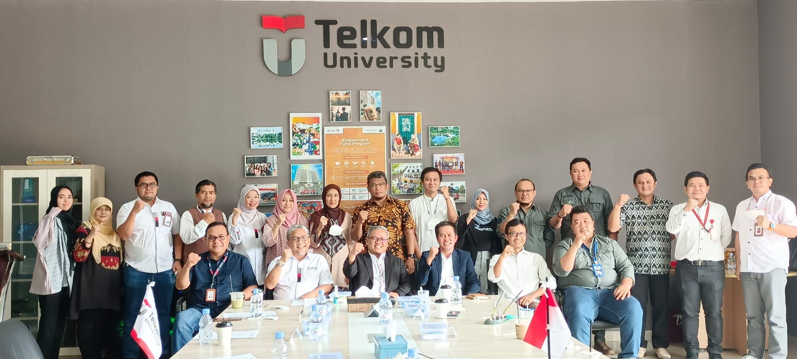 Penandatanganan MoU Universitas Telkom dan PT Poca Jaringan Solusi