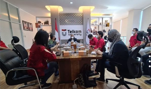 Kunjungan & Diskusi Potensi Kerjasama dengan LENOVO Kunjungan & Diskusi Potensi Kerjasama dengan LENOVO