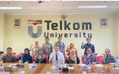 Diskusi Kerjasama antara Leeds Beckett University dengan Telkom University