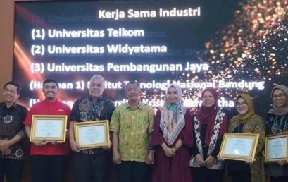 Tel-U Jadi Juara Umum Pada Ajang Anugerah Kerja Sama Diktiristek LLDIKTI Wilayah IV