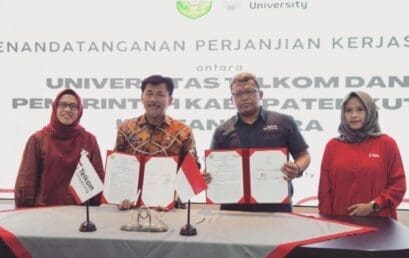 Penandatanganan Kerja Sama Tel_U & Pemkab Kutai Kartanegara