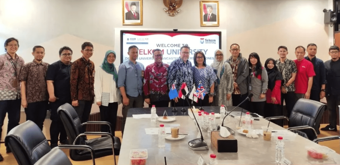 Benchmark and Discussion with Deakin University Lancaster University Indonesia